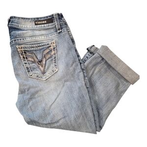 Vigoss women's distressed capri, Chelsea style, Light Wash, Size 14/23